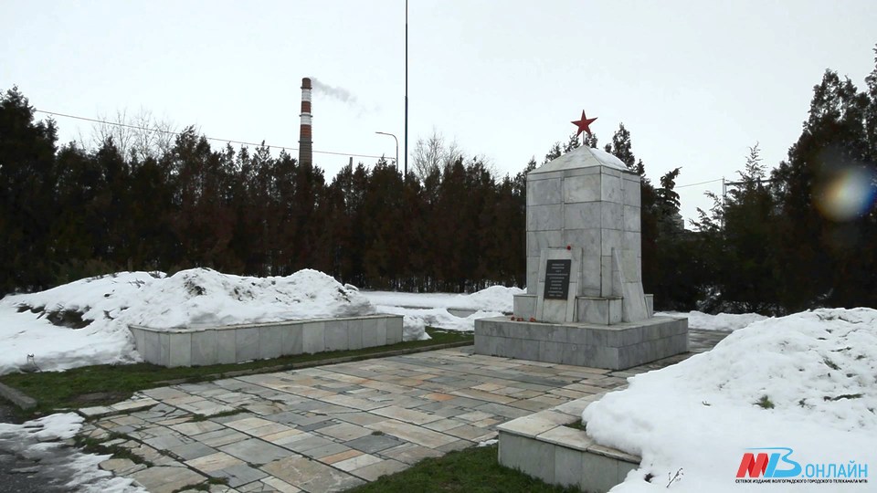 20 памятников героям войны восстановят в Волгоградской области в 2022 году